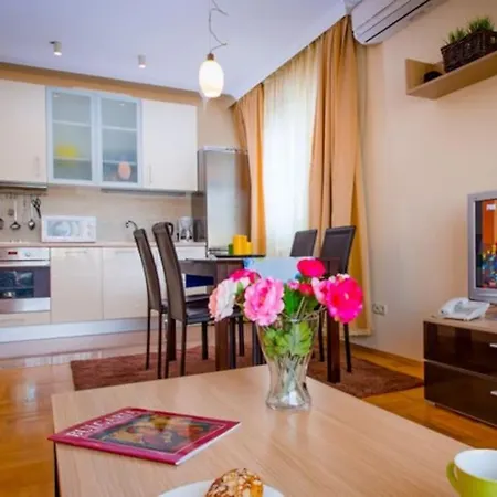 Alba - Prime Location Apartmán *